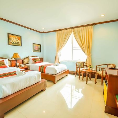 Soubandith Hotel Pakse Buitenkant foto