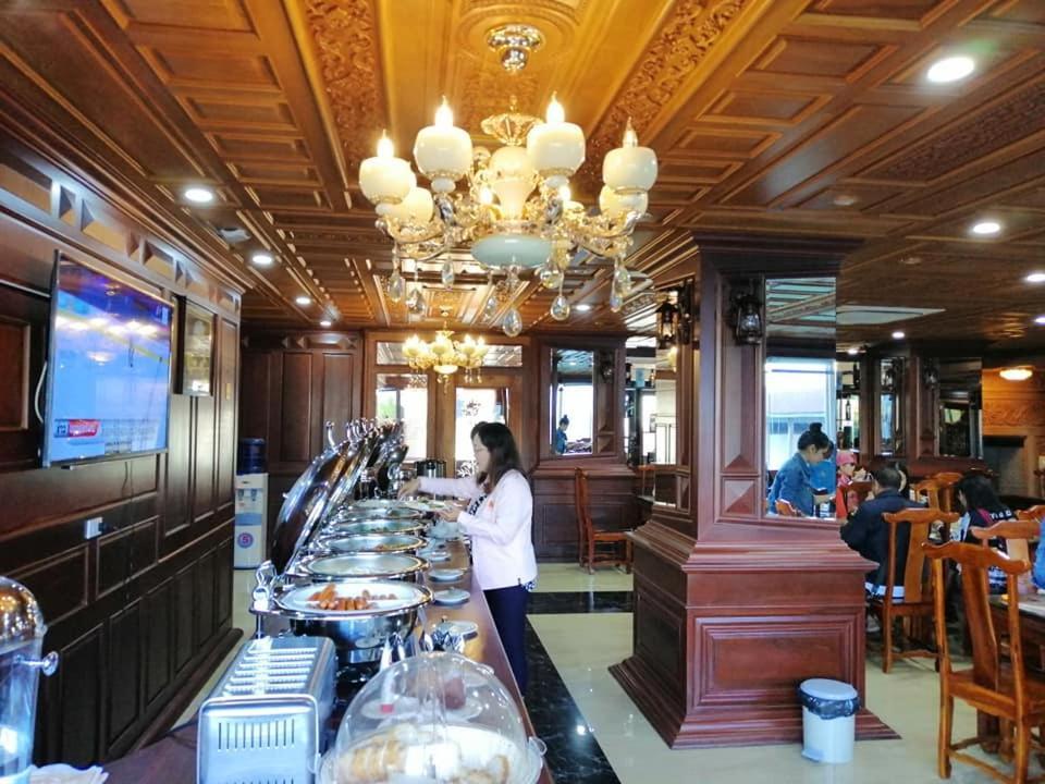 Soubandith Hotel Pakse Buitenkant foto