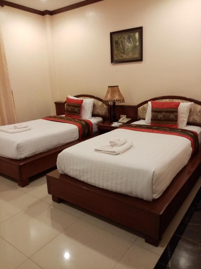 Soubandith Hotel Pakse Buitenkant foto