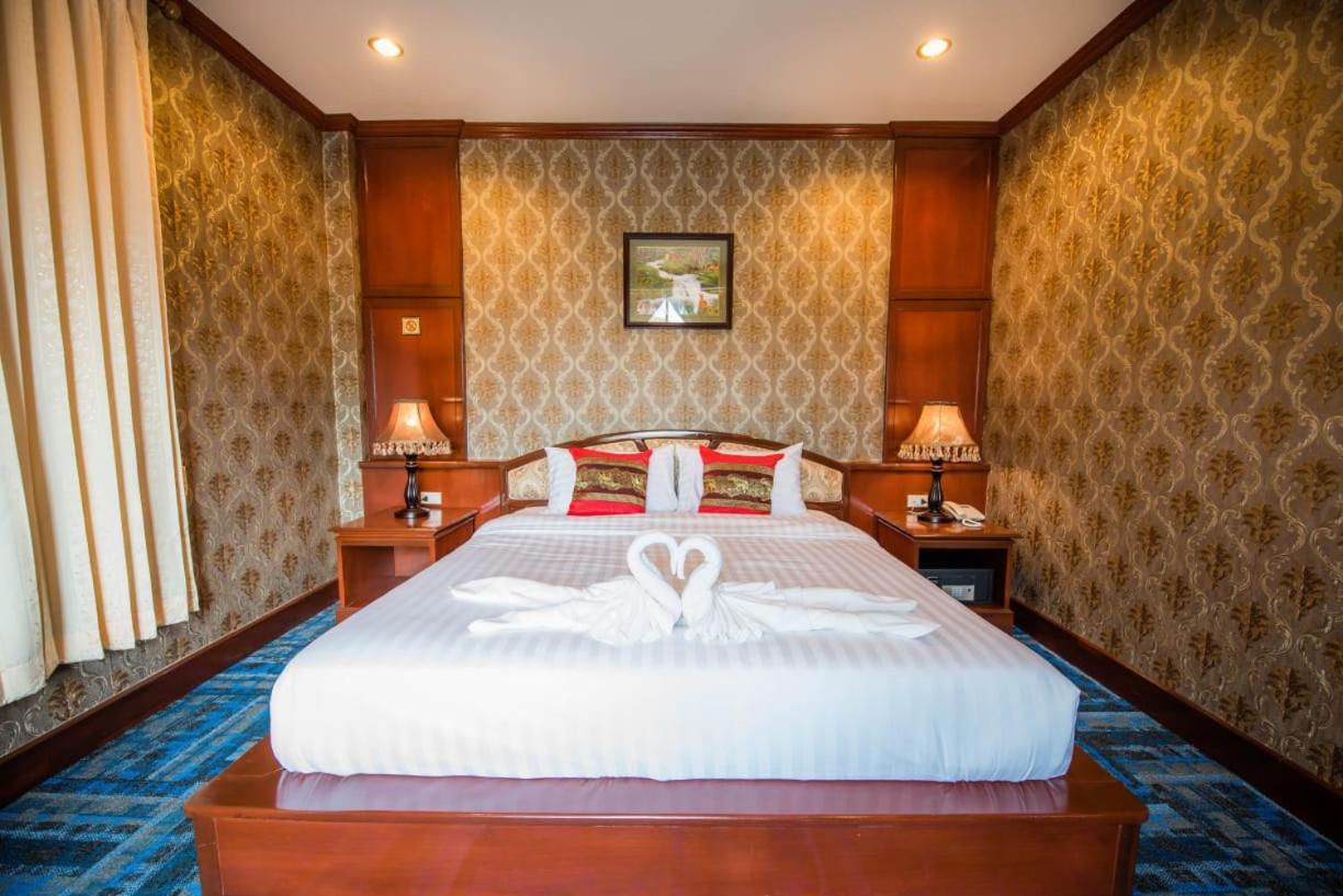 Soubandith Hotel Pakse Buitenkant foto