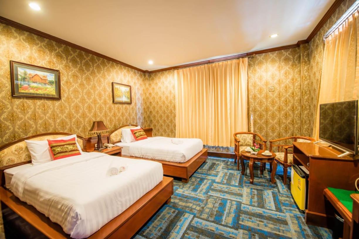 Soubandith Hotel Pakse Buitenkant foto